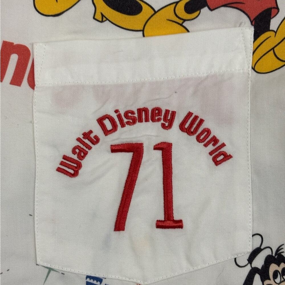 Disney World Vault Collection Women's White Graphic Button Down Shirt Size XS - Picture 3 of 7